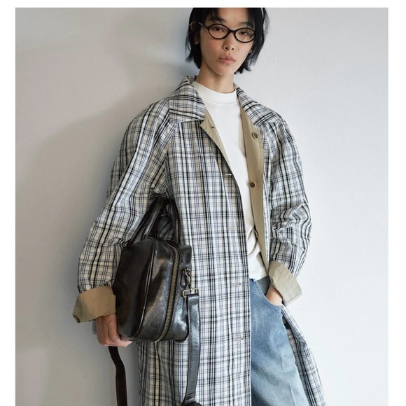 Pixie Market Reversible Khaki Trench Coat with Plaid Lining & Cuff Detail - Picture 8 of 9